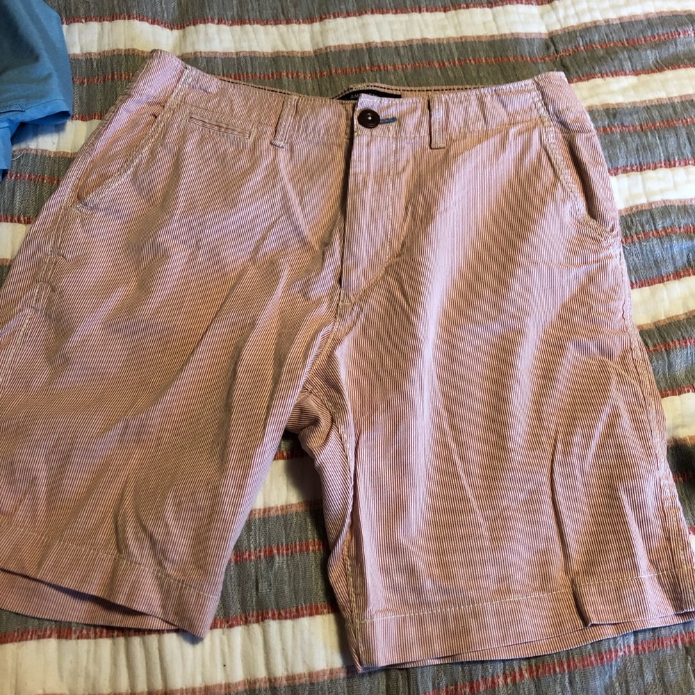 American Eagle seersucker shorts